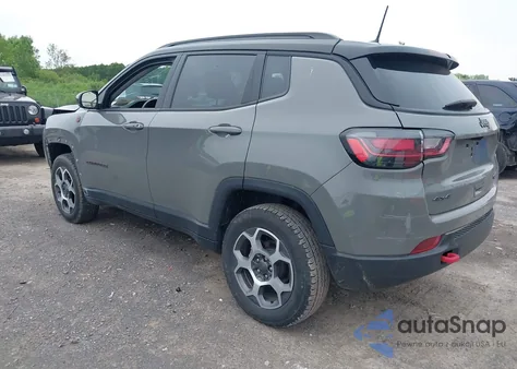 2022 Jeep Compass Trailhawk 4X4 z USA, uszkodzony, nr VIN 3C4NJDDB9NT193703